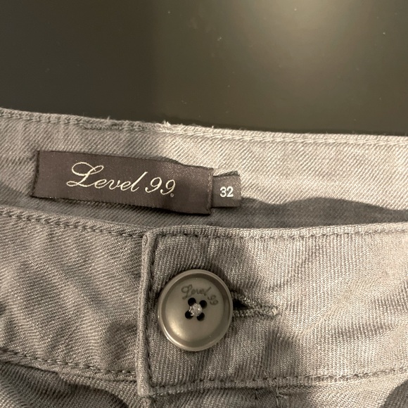 Level 99. For Anthropologie Women’s shorts in grey Size 32 - Picture 3 of 8